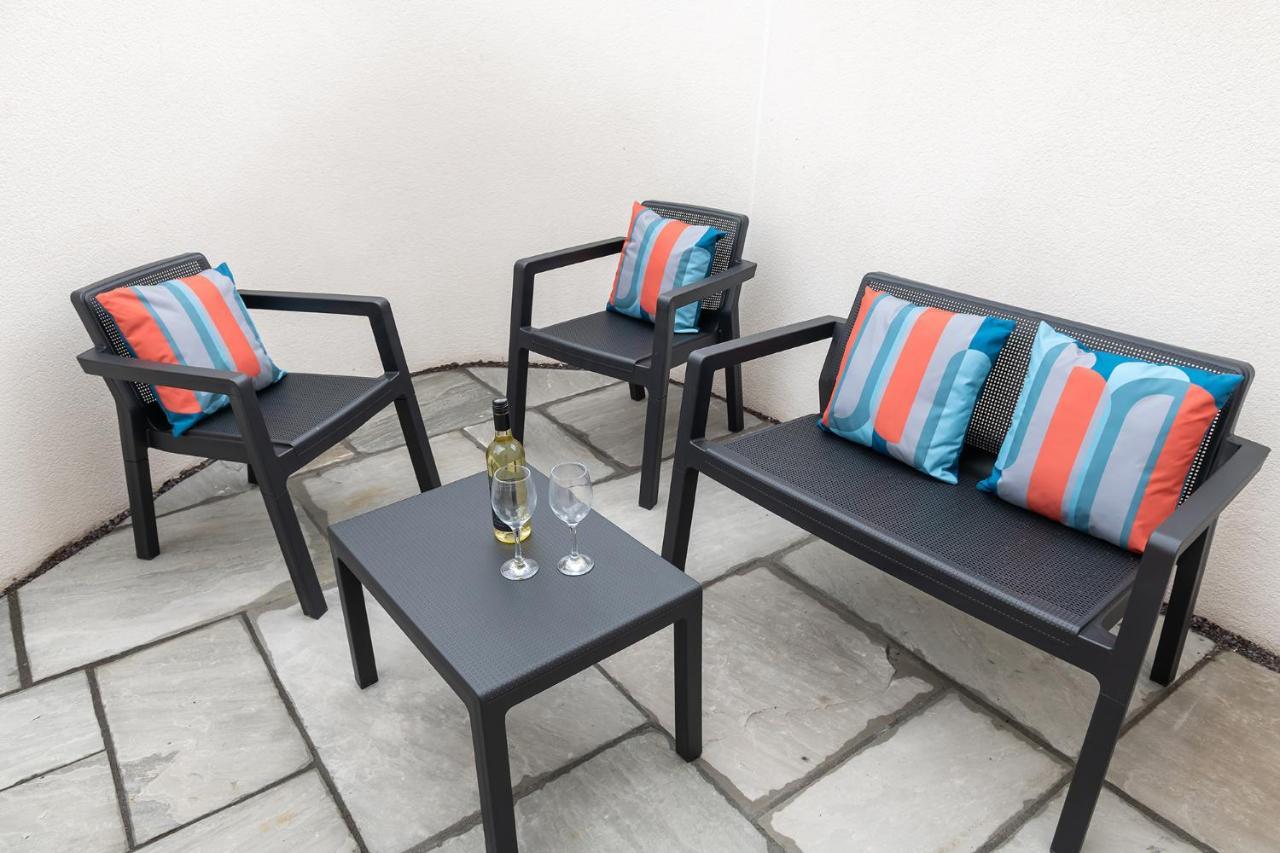 New Romantic, Dog Friendly Hideaway, Snowdon Views Карнарфон Екстериор снимка